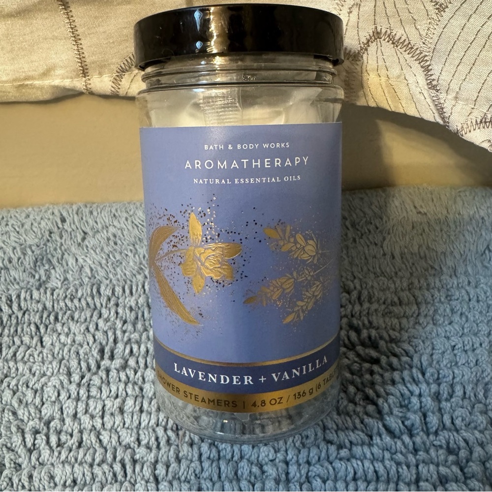NEW STILL SEALED!! Bath & Body Works Lavender Vanilla Shower Steamers 6 tablets